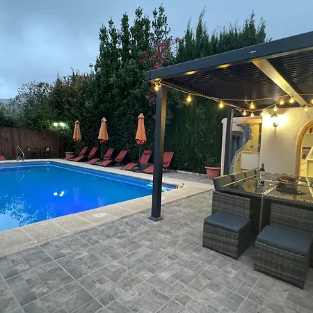 Gan Eden Villa *